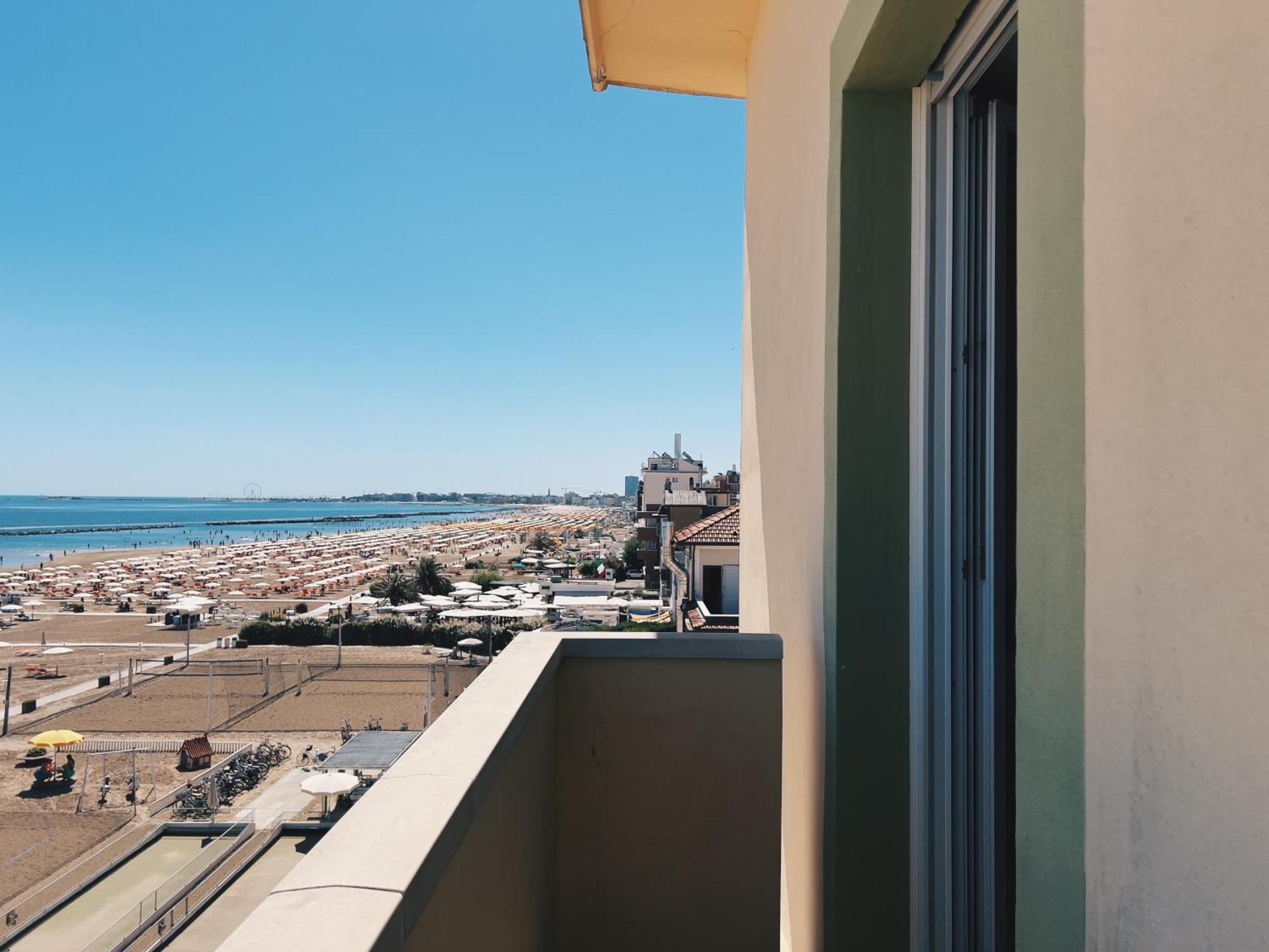 Residence Buena Vista Римини Экстерьер фото