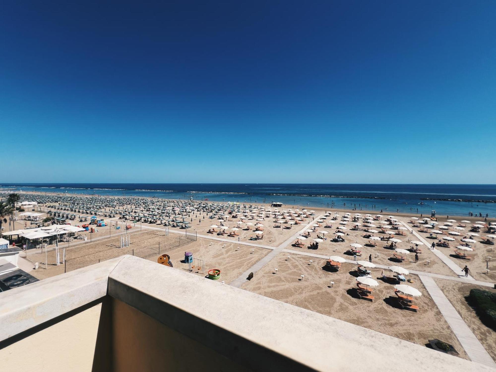 Residence Buena Vista Римини Экстерьер фото